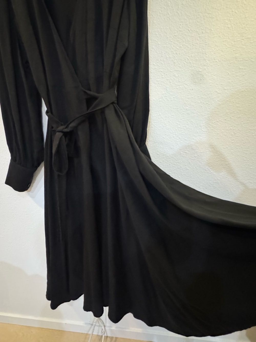 Loud Bodies black long sleeve midi wrap dress. Size XL, 16-20 - Picture 3 of 7
